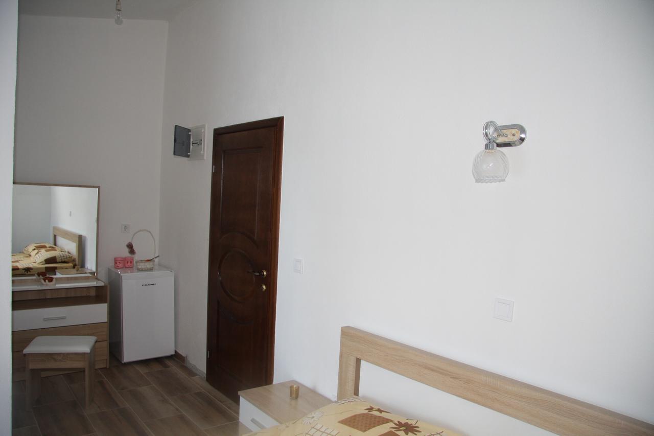 Vrzina Farm House Skadar Lake ヴィルパザル エクステリア 写真
