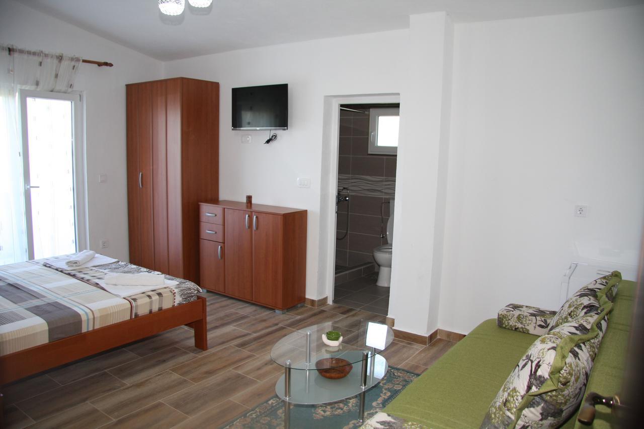 Vrzina Farm House Skadar Lake ヴィルパザル エクステリア 写真