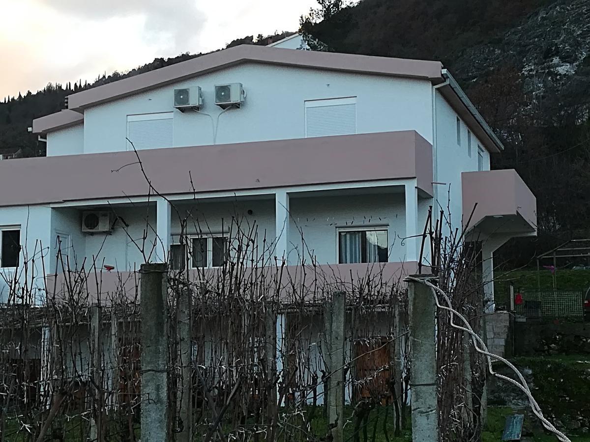 Vrzina Farm House Skadar Lake ヴィルパザル エクステリア 写真